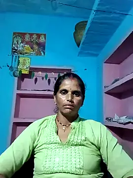 Snapshot of Mohni_cute chatting on 10/25/25, 12:23 Mohni cute online show from 10/25/25, 12:23