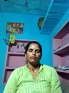 Snapshot of Mohni_cute chatting on 10/26/25, 12:27 Mohni cute online show from 10/26/25, 12:27