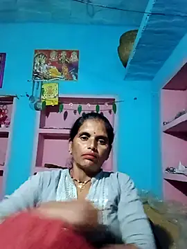 Snapshot of Mohni_cute chatting on 10/26/25, 12:44 Mohni cute online show from 10/26/25, 12:44