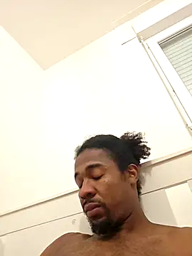 cracha online show from 10/11/25, 03:17