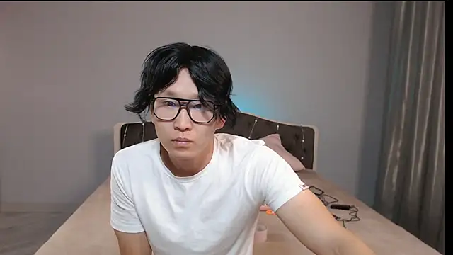 KaiChicken online show from 10/11/25, 02:55