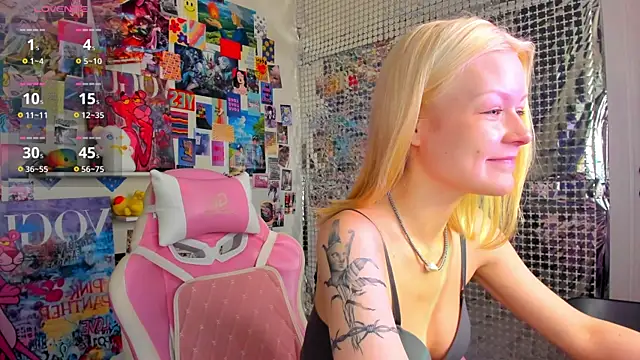 Snapshot of Callista_a chatting on 10/29/25, 11:12 Callista a online show from 10/29/25, 11:12