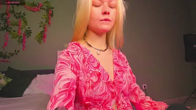 Snapshot of Callista_a chatting on 11/19/25, 11:21 Callista a online show from 11/19/25, 11:21