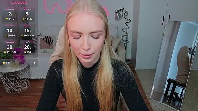 TessaGrays online show from 05/03/26, 09:04