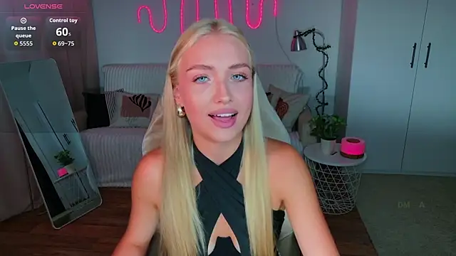 TessaGrays online show from 07/07/26, 02:32