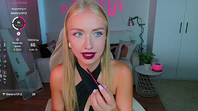 TessaGrays online show from 07/12/26, 11:56