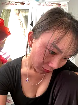 Ami-mi00 online show from 10/28/25, 02:04