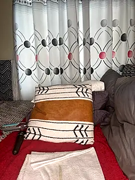 CynnxxxBarb online show from 10/29/25, 06:37