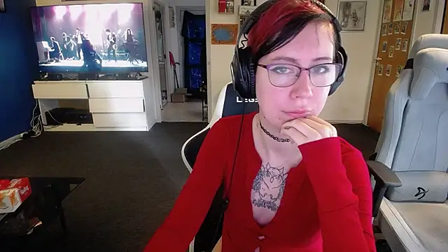 Snapshot of TattooedGirls chatting on 10/03/25, 09:39 TattooedGirls online show from 10/03/25, 09:39