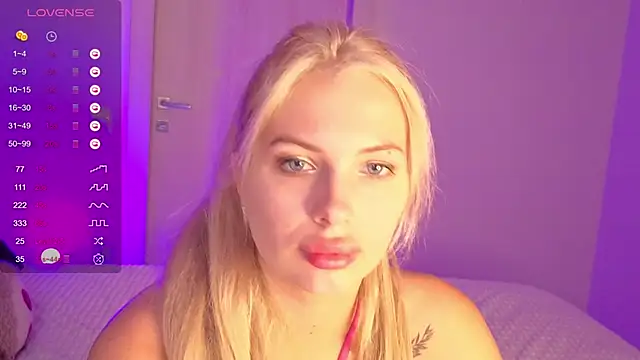 Snapshot of SweetCherryBlonde chatting on 10/05/25, 09:07 SweetCherryBlonde online show from 10/05/25, 09:07