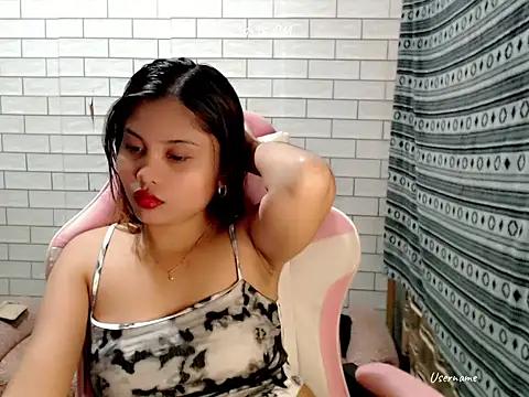 pinay old lover online show from 10/18/25, 03:13