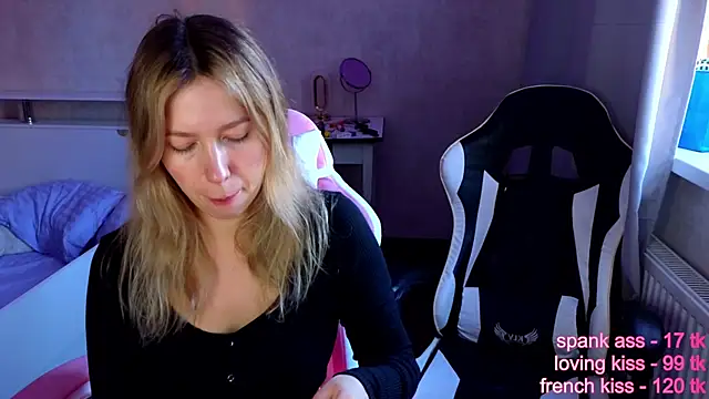 Snapshot of stefany_and_bettany chatting on 11/15/25, 10:45 stefany and bettany online show from 11/15/25, 10:45