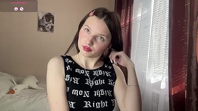 JanellHousen online show from 06/07/26, 04:05