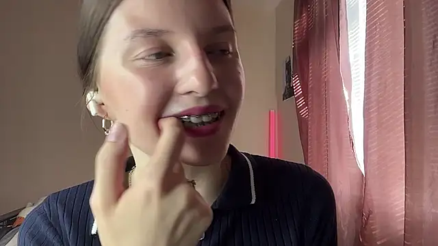 JanellHousen online show from 06/11/26, 05:16