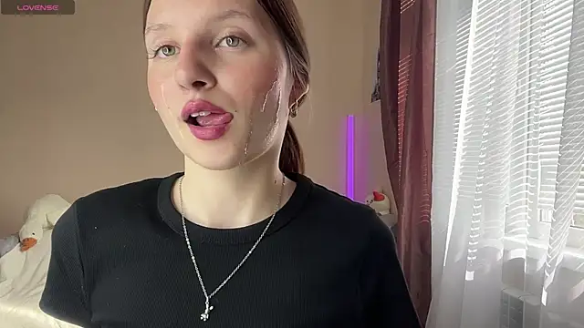 JanellHousen online show from 07/22/26, 05:10