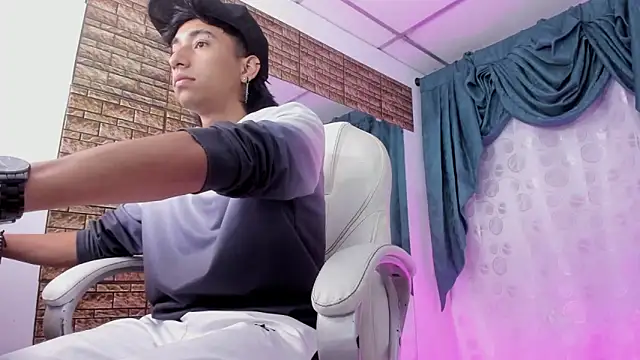 Austin Booy online show from 10/25/25, 12:34