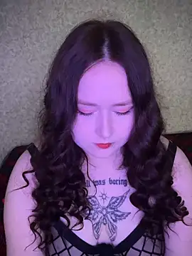 BambiGlow online show from 10/04/25, 06:11