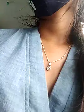 Snapshot of PEEHU-50 chatting on 10/08/25, 01:47 PEEHU-50 online show from 10/08/25, 01:47