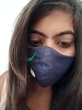 Snapshot of PEEHU-50 chatting on 10/21/25, 01:50 PEEHU-50 online show from 10/21/25, 01:50