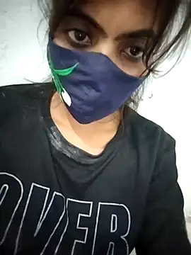 Snapshot of PEEHU-50 chatting on 10/21/25, 01:56 PEEHU-50 online show from 10/21/25, 01:56