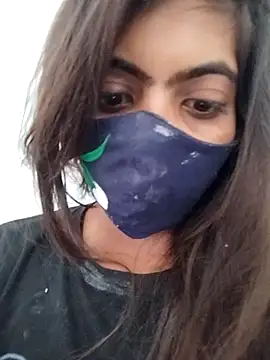 Snapshot of PEEHU-50 chatting on 10/22/25, 02:12 PEEHU-50 online show from 10/22/25, 02:12