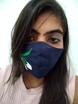 Snapshot of PEEHU-50 chatting on 10/25/25, 01:13 PEEHU-50 online show from 10/25/25, 01:13