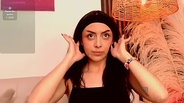 Snapshot of Dahlia_vexx chatting on 10/22/25, 07:35 Dahlia vexx online show from 10/22/25, 07:35
