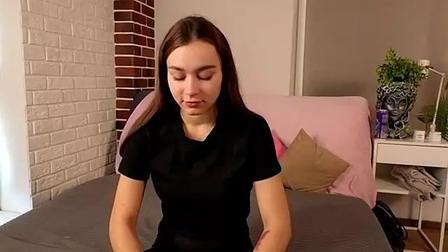 Snapshot of HelenStribley chatting on 10/05/25, 07:17 HelenStribley online show from 10/05/25, 07:17