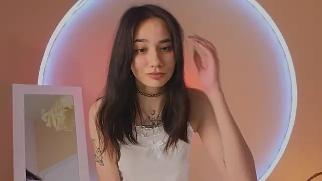 Lunel kitten online show from 10/04/25, 01:31