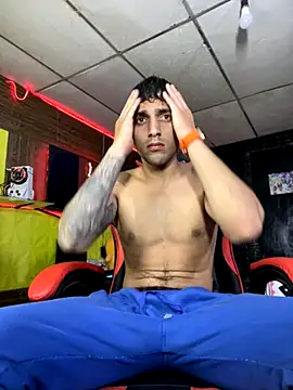 Snapshot of alessandro290 chatting on 10/01/25, 09:54 alessandro290 online show from 10/01/25, 09:54