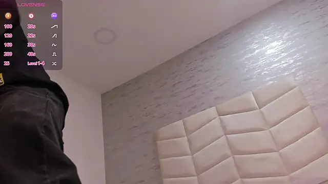 Snapshot of jax_black chatting on 11/21/25, 07:01 jax black online show from 11/21/25, 07:01