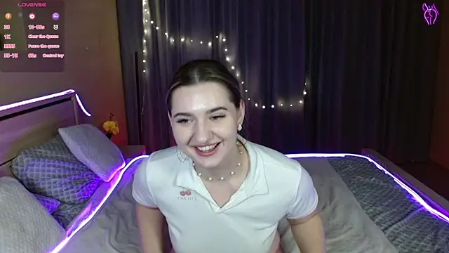 Snapshot of cutieblush chatting on 12/04/25, 11:24 cutieblush online show from 12/04/25, 11:24