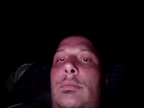 Snapshot of macKnd chatting on 11/27/25, 07:27 macKnd online show from 11/27/25, 07:27