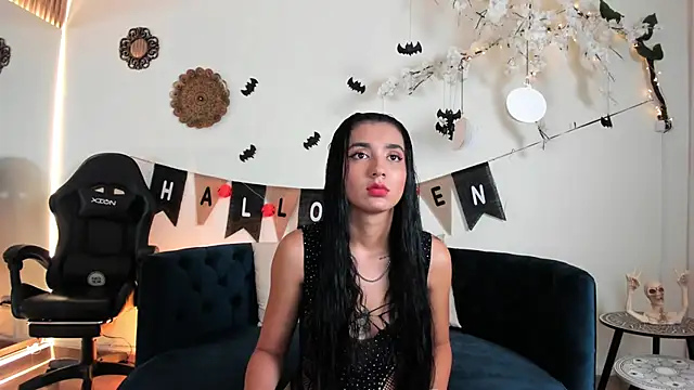 cloe taylor   online show from 10/12/25, 03:27