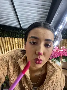 cloe taylor   online show from 11/01/25, 03:19