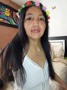 Snapshot of Claris_milk chatting on 10/14/25, 06:09 Claris milk online show from 10/14/25, 06:09