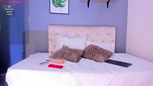 Snapshot of lanna_jones_ chatting on 10/07/25, 07:22 lanna jones  online show from 10/07/25, 07:22