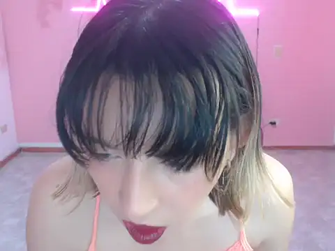 Snapshot of cristal_hills_19 chatting on 11/20/25, 08:08 cristal hills 19 online show from 11/20/25, 08:08