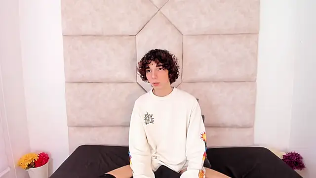 Scaarlett 22  online show from 10/10/25, 07:13