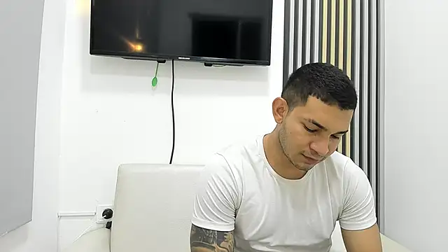 venedic bull online show from 10/22/25, 10:09