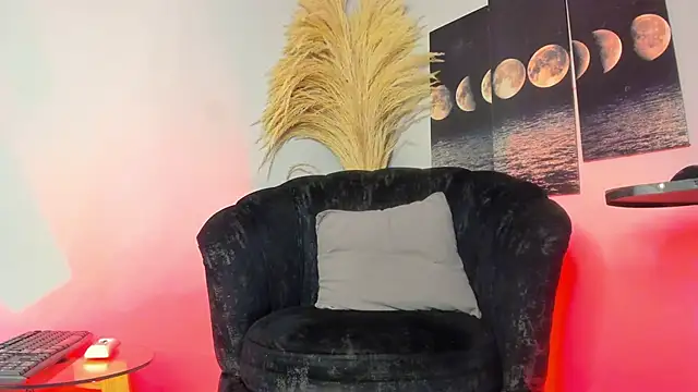 Snapshot of cloemorningstar chatting on 10/30/25, 03:13 cloemorningstar online show from 10/30/25, 03:13