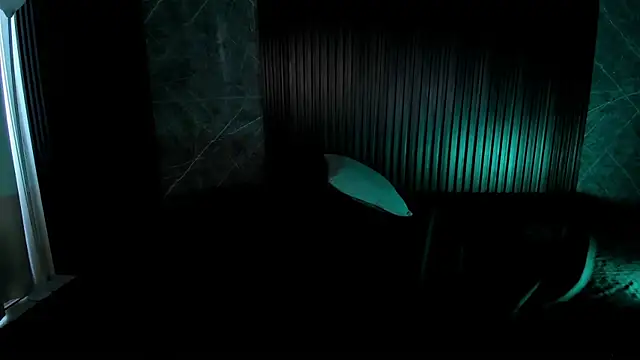 Snapshot of cloemorningstar chatting on 11/25/25, 03:12 cloemorningstar online show from 11/25/25, 03:12