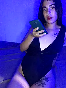 Snapshot of deby_03 chatting on 11/22/25, 04:17 deby 03 online show from 11/22/25, 04:17