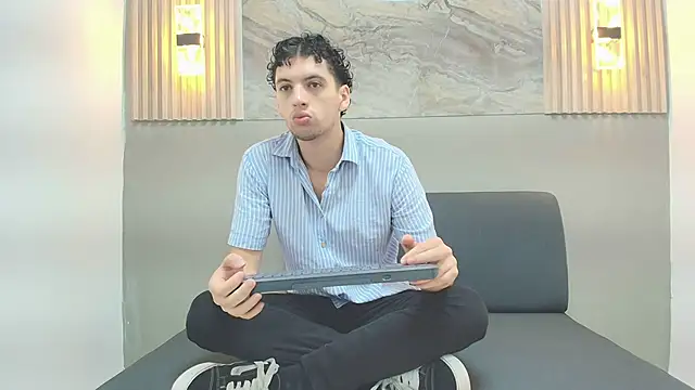 ISRAEL GRAY online show from 10/07/25, 07:11