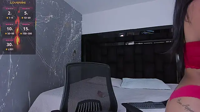 Snapshot of LiaClarck_ chatting on 11/20/25, 09:14 LiaClarck online show from 11/20/25, 09:14