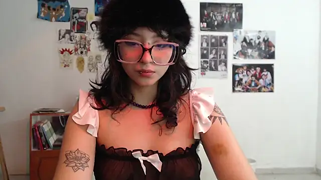 Lia Carter  online show from 05/11/26, 11:35
