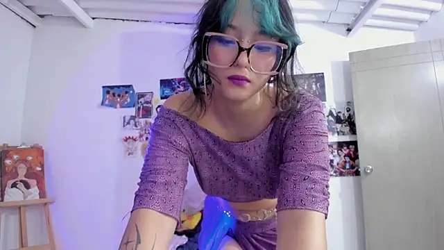 Lia Carter  online show from 07/29/26, 12:53