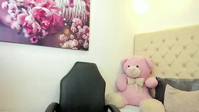 salo kinlley online show from 10/28/25, 05:04