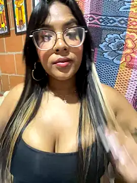 Snapshot of Mery_Sexx chatting on 10/19/25, 03:51 Mery Sexx online show from 10/19/25, 03:51