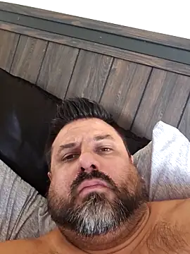 Snapshot of Roddog18 chatting on 09/30/25, 08:25 Roddog18 online show from 09/30/25, 08:25